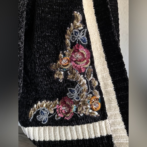 ZARA Knit Floral Appliqué Chunky Open Cardigan - Picture 10 of 14